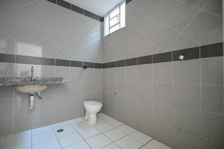 Casa para alugar com 110m², 2 quartos e 2 vagasBanheiro