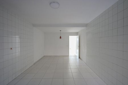 Casa para alugar com 110m², 2 quartos e 2 vagasCozinha