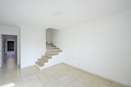 Sala de casa para alugar com 2 quartos, 110m² em Cidade Intercap, Taboão da Serra