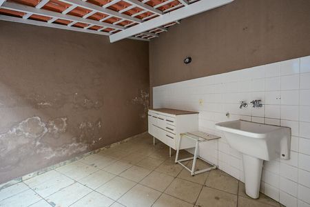 Casa para alugar com 110m², 2 quartos e 2 vagasÁrea de Serviço 