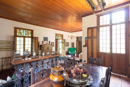 Sala de casa para alugar com 3 quartos, 610m² em Chacara Santa Lucia, Carapicuíba