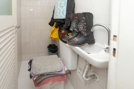 Apartamento à venda com 65m², 2 quartos e 2 vagasBanheiro de serviço