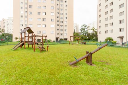 Apartamento à venda com 65m², 2 quartos e 2 vagasÁrea comum - Playground