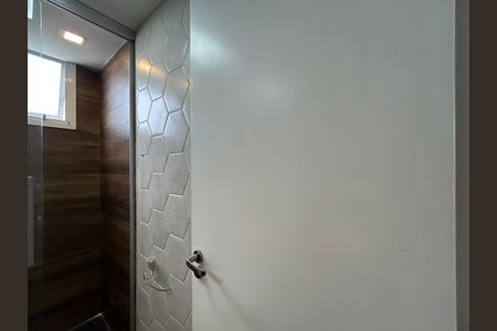 Apartamento para alugar com 46m², 2 quartos e 1 vaga Apartamento para alugar com 46m², 2 quartos e 1 vagaBanheiro