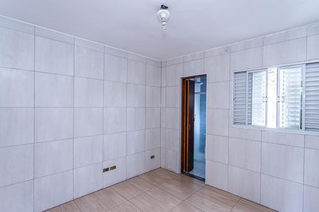 Casa para alugar com 50m², 2 quartos e 1 vaga Casa para alugar com 50m², 2 quartos e 1 vagaSuite