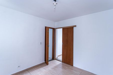 Casa para alugar com 50m², 2 quartos e 1 vaga Casa para alugar com 50m², 2 quartos e 1 vagaSuite