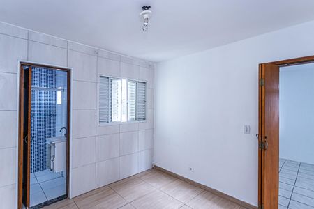Casa para alugar com 50m², 2 quartos e 1 vaga Casa para alugar com 50m², 2 quartos e 1 vagaSuite
