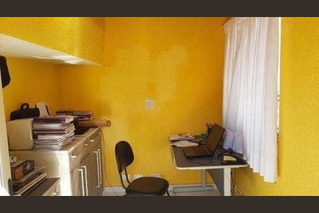 Casa à venda com 3 quartos, 155m² em Parque Maria Domitila, São Paulo