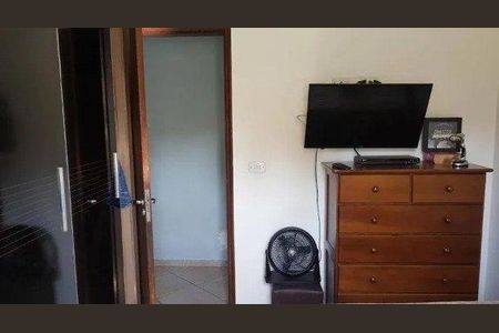 Casa à venda com 3 quartos, 155m² em Parque Maria Domitila, São Paulo