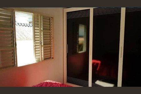 Casa à venda com 3 quartos, 155m² em Parque Maria Domitila, São Paulo