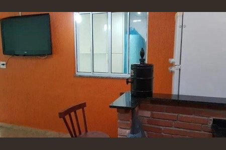 Casa à venda com 3 quartos, 155m² em Parque Maria Domitila, São Paulo