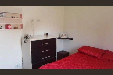 Casa à venda com 3 quartos, 155m² em Parque Maria Domitila, São Paulo