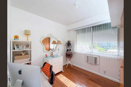 Apartamento à venda com 134m², 2 quartos e 1 vaga