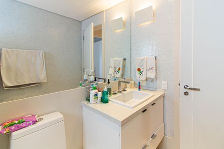 Apartamento à venda com 271m², 4 quartos e 4 vagasBanheiro