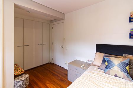 Apartamento à venda com 271m², 4 quartos e 4 vagasSuíte 2
