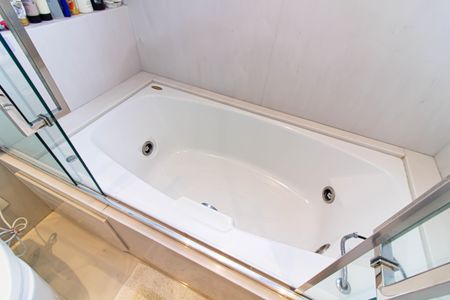 Apartamento à venda com 271m², 4 quartos e 4 vagasBanheiro da Suíte 1