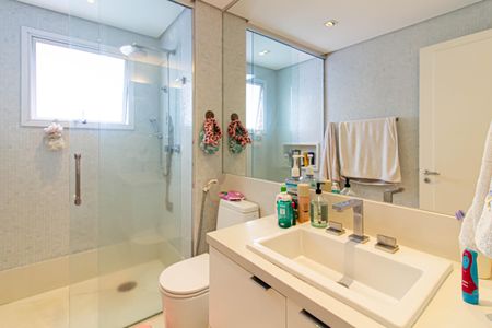 Apartamento à venda com 271m², 4 quartos e 4 vagasBanheiro