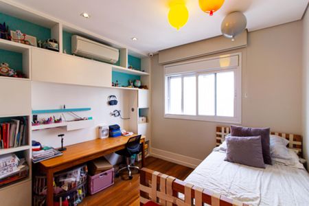 Apartamento à venda com 271m², 4 quartos e 4 vagasQuarto 2