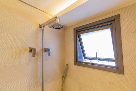 Apartamento à venda com 83m², 2 quartos e 2 vagasBanheiro da Suíte