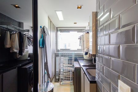 Apartamento à venda com 83m², 2 quartos e 2 vagasÁrea de Serviço