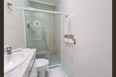 Casa à venda com 142m², 3 quartos e 2 vagas Casa à venda com 142m², 3 quartos e 2 vagasBanheiro