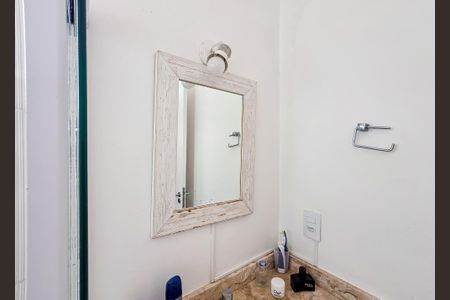 Casa à venda com 142m², 3 quartos e 2 vagas Casa à venda com 142m², 3 quartos e 2 vagasEspelho