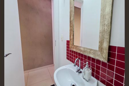 Casa à venda com 142m², 3 quartos e 2 vagas Casa à venda com 142m², 3 quartos e 2 vagasLavabo