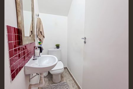 Casa à venda com 142m², 3 quartos e 2 vagas Casa à venda com 142m², 3 quartos e 2 vagasLavabo