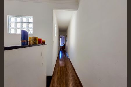 Casa à venda com 142m², 3 quartos e 2 vagas Casa à venda com 142m², 3 quartos e 2 vagasCorredor