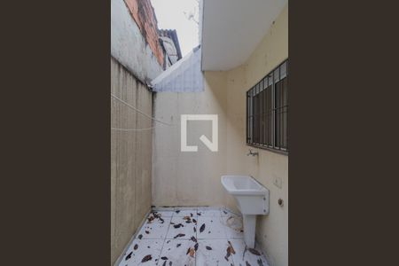 Casa para alugar com 60m², 2 quartos e 1 vagaÁrea de serviço