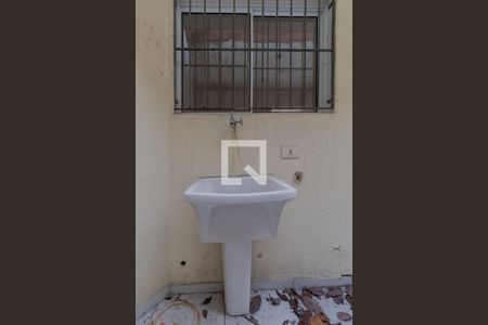 Casa para alugar com 60m², 2 quartos e 1 vagaÁrea de serviço