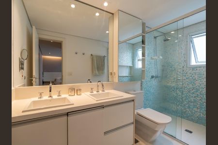 Casa de condomínio à venda com 205m², 3 quartos e 3 vagas Casa de condomínio à venda com 205m², 3 quartos e 3 vagasBanheiro