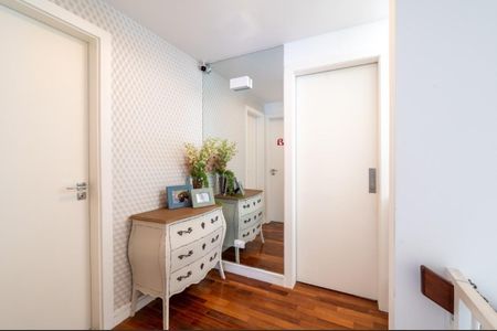 Casa de condomínio à venda com 205m², 3 quartos e 3 vagas Casa de condomínio à venda com 205m², 3 quartos e 3 vagasÁrea de circulação