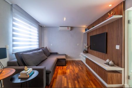 Casa de condomínio à venda com 205m², 3 quartos e 3 vagas Casa de condomínio à venda com 205m², 3 quartos e 3 vagasSala