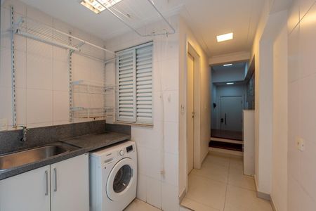 Casa de condomínio à venda com 205m², 3 quartos e 3 vagas Casa de condomínio à venda com 205m², 3 quartos e 3 vagasÁrea de serviço