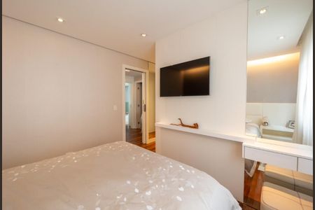 Casa de condomínio à venda com 205m², 3 quartos e 3 vagas Casa de condomínio à venda com 205m², 3 quartos e 3 vagasQuarto