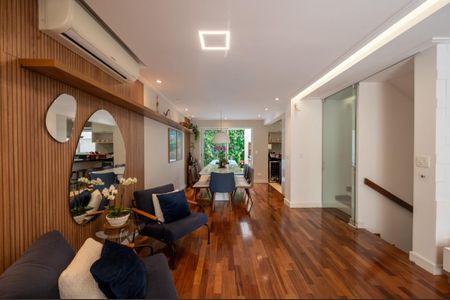 Casa de condomínio à venda com 205m², 3 quartos e 3 vagas Casa de condomínio à venda com 205m², 3 quartos e 3 vagasSala