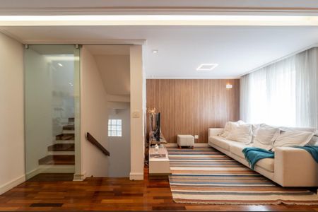 Casa de condomínio à venda com 205m², 3 quartos e 3 vagas