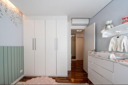 Casa de condomínio à venda com 205m², 3 quartos e 3 vagas Casa de condomínio à venda com 205m², 3 quartos e 3 vagasQuarto