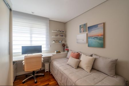 Casa de condomínio à venda com 205m², 3 quartos e 3 vagas Casa de condomínio à venda com 205m², 3 quartos e 3 vagasQuarto