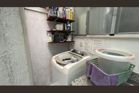 Apartamento à venda com 77m², 2 quartos e 1 vaga Apartamento à venda com 77m², 2 quartos e 1 vagaÁrea de Serviço