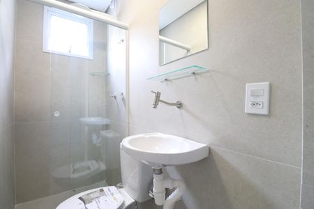Banheiro de kitnet/studio para alugar com 1 quarto, 30m² em Barra Funda, São Paulo