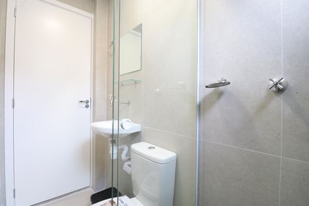 Banheiro de kitnet/studio para alugar com 1 quarto, 20m² em Barra Funda, São Paulo