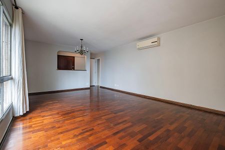 Sala de apartamento para alugar com 4 quartos, 130m² em Cerqueira César, São Paulo
