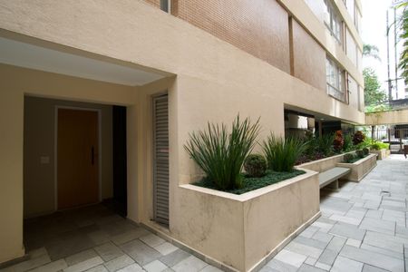 Apartamento para alugar com 130m², 4 quartos e 2 vagas Apartamento para alugar com 130m², 4 quartos e 2 vagasÁrea comum