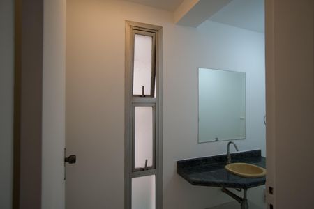 Apartamento para alugar com 130m², 4 quartos e 2 vagas Apartamento para alugar com 130m², 4 quartos e 2 vagasLavabo