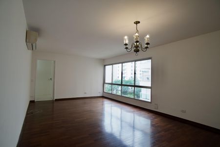 Apartamento para alugar com 130m², 4 quartos e 2 vagas