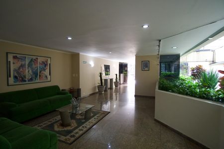 Apartamento para alugar com 130m², 4 quartos e 2 vagas Apartamento para alugar com 130m², 4 quartos e 2 vagasHall de entrada