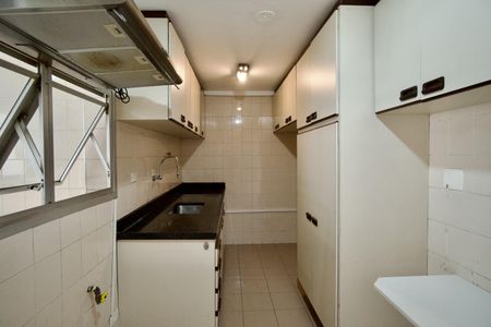 Apartamento para alugar com 130m², 4 quartos e 2 vagas Apartamento para alugar com 130m², 4 quartos e 2 vagasCozinha