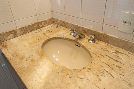 Apartamento para alugar com 130m², 4 quartos e 2 vagasBanheiro Social